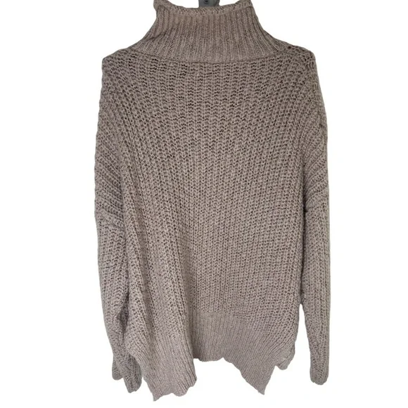 POL Distressed Oversized Mock Neck Sweater Size Medium - Picture 2 of 16